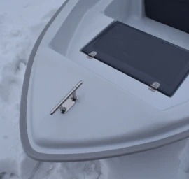Plastikinė valtis (trimaranas)