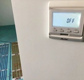 AHT Programuojamas termostatas