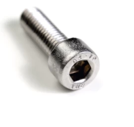 Varžtas su vidiniu šešiakampiu M8