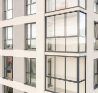 Balkonų stiklinimas aliuminio konstrukcijomis