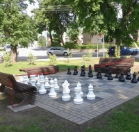 Šachmatų – šaškių aikštelė
